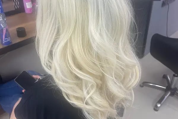 Burcu Yılmaz HAİR AND BEAUTY SALON - Resim 8