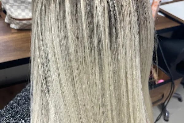 Burcu Yılmaz HAİR AND BEAUTY SALON - Resim 3