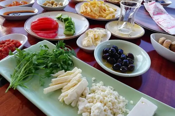 Veli Baba Kahvaltı, Gözleme, Bal ve Apiterapi Dogal Ürünler - Resim 4