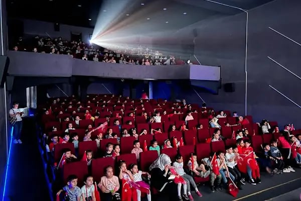 Şair Nabi Sinema Salonu - Resim 2