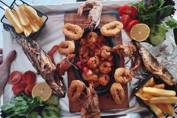 Happy Days Restaurant - Resim 4