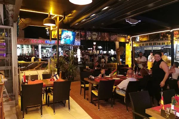 Happy Days Restaurant - Resim 18