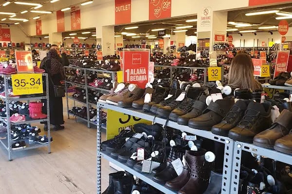 Avantaj Outlet Center - Resim 14