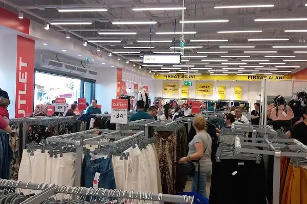 Avantaj Outlet Center - Resim 18
