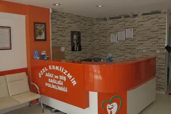 Özel Eski İzmir Ağız Ve Dış Sağlığı Polikliniği - Resim 14