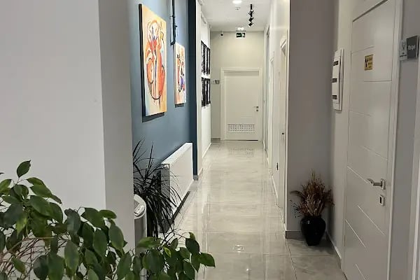 ARTDENT KLİNİK AĞIZ VE DİŞ SAĞLIĞI POLİKLİNİĞİ - Resim 3