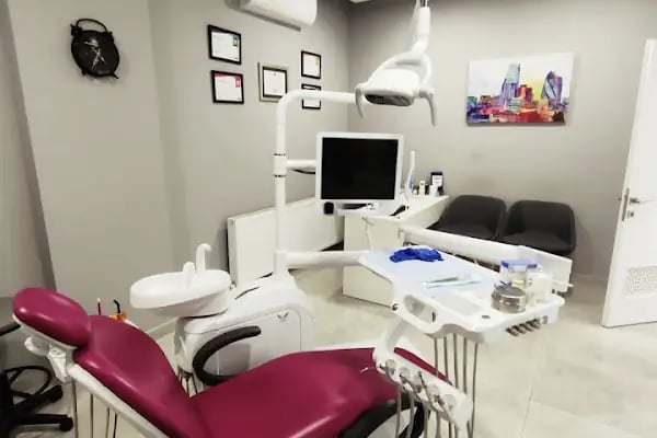 ARTDENT KLİNİK AĞIZ VE DİŞ SAĞLIĞI POLİKLİNİĞİ - Resim 14
