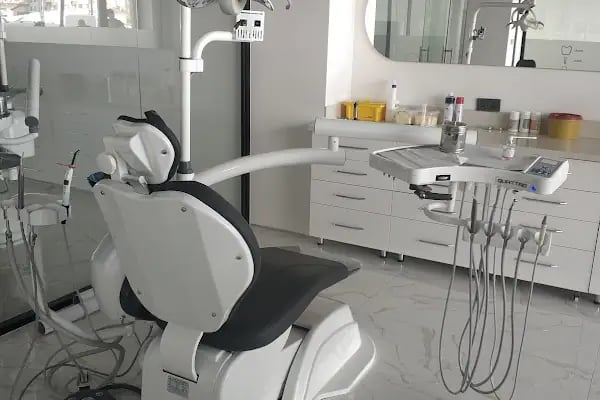 Diş Hekimi Alper ERGİN - Konya Diş Hekimi, İmplant, Ortodonti, Diş Beyazlatma, Zirkon Kaplama, Pedodonti, Periodontoloji - Resim 2