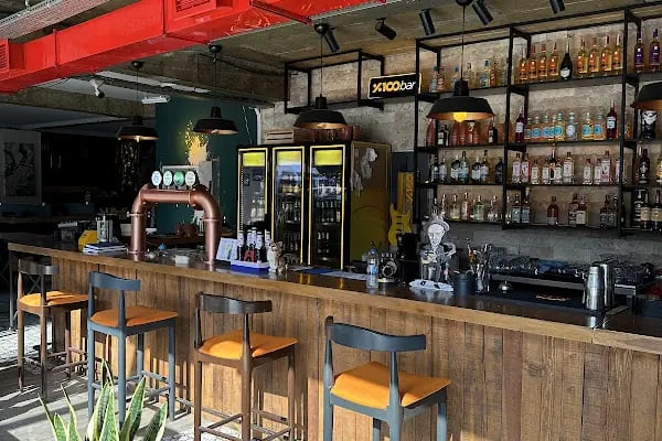J.No24 Art Pub - Resim 13