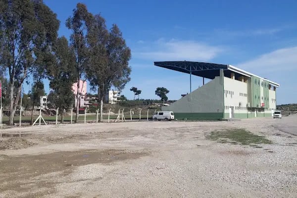 Karaisalı Stadı - Resim 8