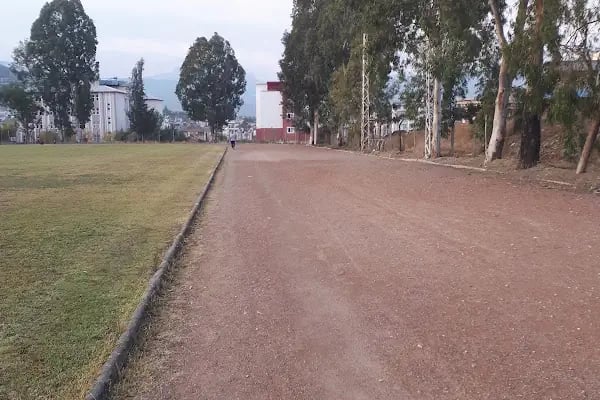 Karaisalı Stadı - Resim 20