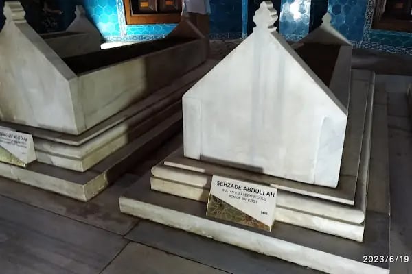 2. Murad Külliyesi Sultan Türbeleri - Resim 10