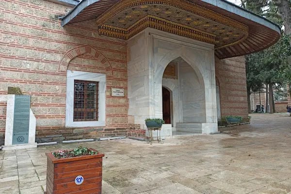 2. Murad Külliyesi Sultan Türbeleri - Resim 13