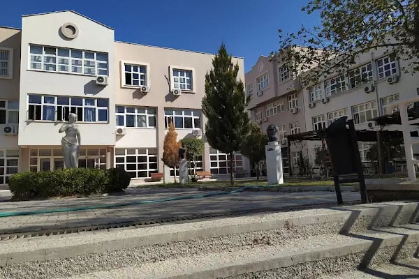 Dokuz Eylül Üniversitesi Edebiyat Fakültesi - Resim 3