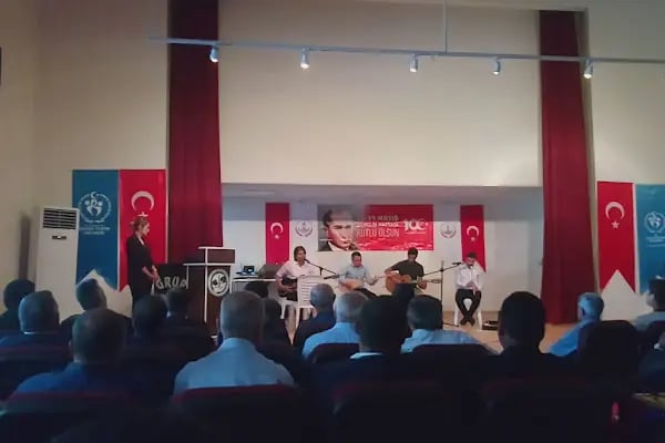 15 Temmuz Demokrasi Şehitleri Konferans Salonu - Resim 19