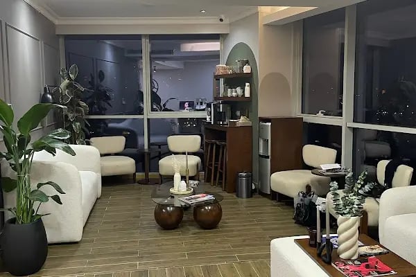 Dr. Emre Güvercin Estetik ve Plastik Cerrahi Kliniği - Resim 8