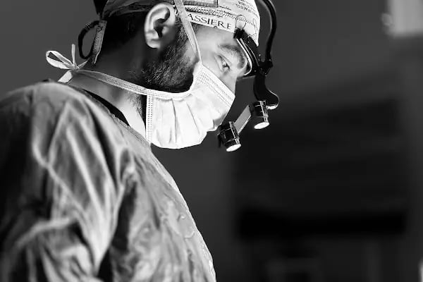 Dr. Emre Güvercin Estetik ve Plastik Cerrahi Kliniği - Resim 20