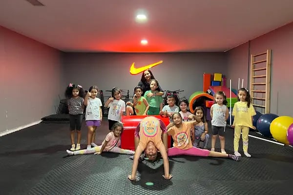 HeadtoHead Fitness Co. - Resim 2
