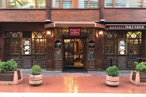 Tiara's Restaurant - Resim 2