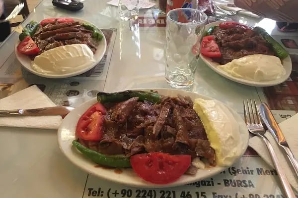 Tiara's Restaurant - Resim 4