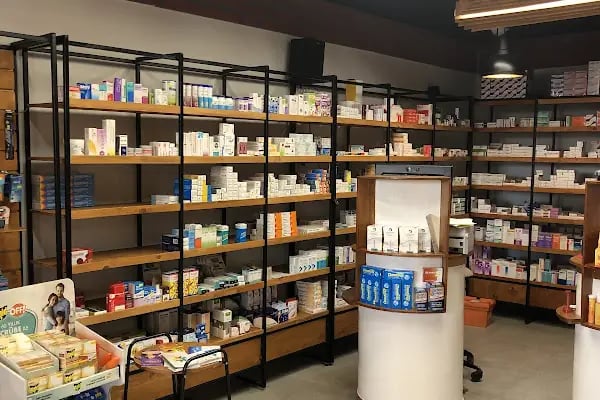 ECZANE LOTUS / BALÇOVA / PHARMACY LOTUS - Resim 12