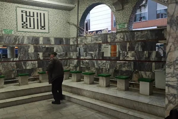 Buca Üçkuyular Yeşil Camii - Resim 9