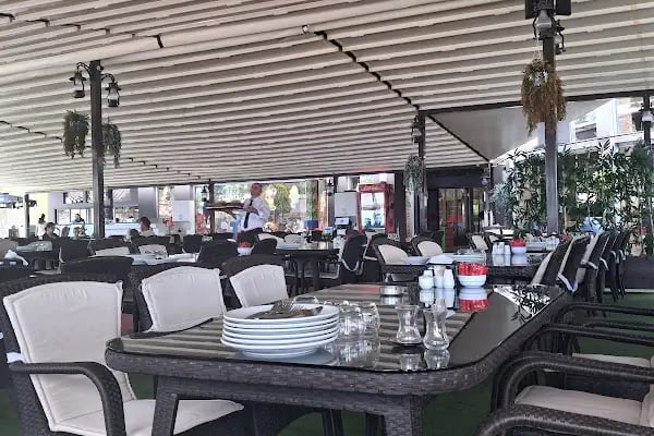 Saray Köfte Balık Restaurant Akçaabat - Resim 6