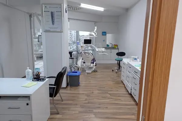 Diş Hekimi Sergen ULUSOY - Resim 1
