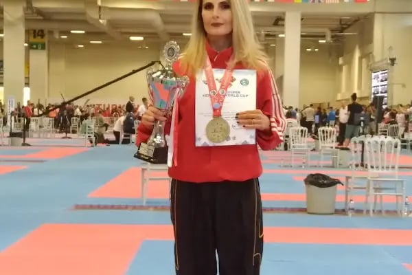 Yeni Bornova Spor Kulübü KİCK BOKS -TAEKWANDO- PİLATES GRUP VE ÖZEL DERSLER - Resim 2