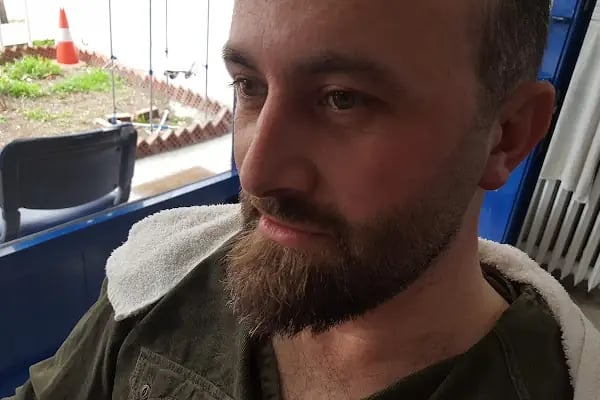 Kardeşler Erkek Kuaförü - Resim 14