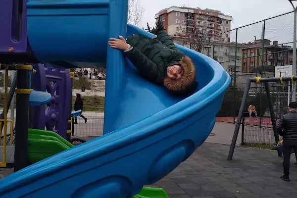 Aliya İzzet Begoviç Parkı - Resim 10