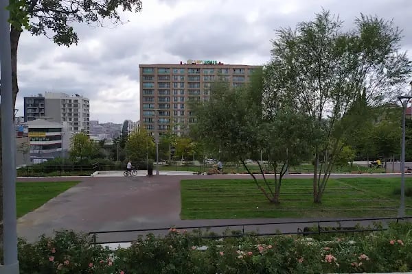Aliya İzzet Begoviç Parkı - Resim 4