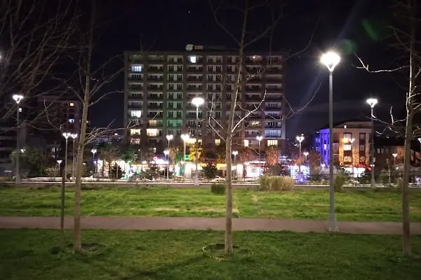 Aliya İzzet Begoviç Parkı - Resim 8