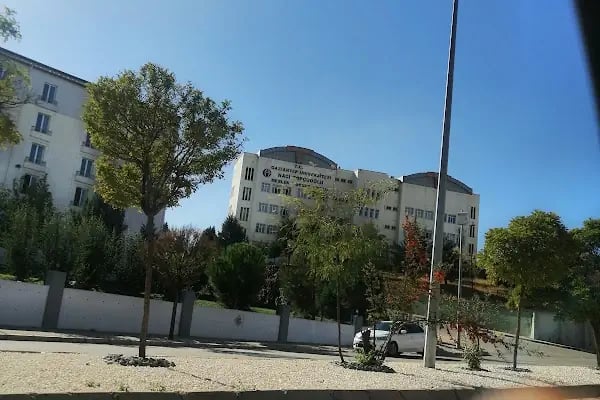 Naci Topçuoğlu Meslek Yüksekokulu - Resim 3