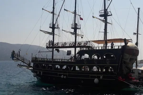 Bodrum Yolcu Limanı - Resim 1