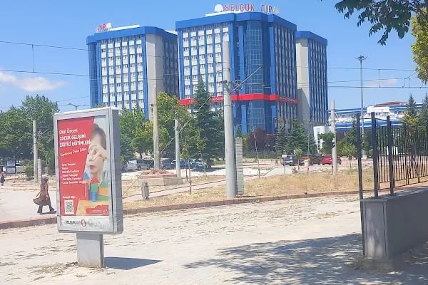 SELÇUK TIP FAKÜLTESİ HASTANESİ GÖZ POLİKLİNİĞİ - Resim 11