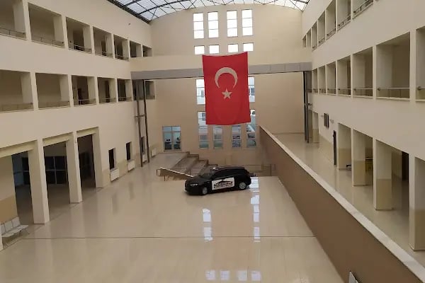 Ondokuz Mayıs Üniversitesi Yeşilyurt Demir Çelik Meslek Yüksek Okulu - Resim 2