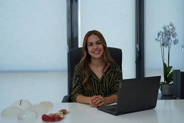 Op. Dr. Tuğçe Yasak Par - Resim 4