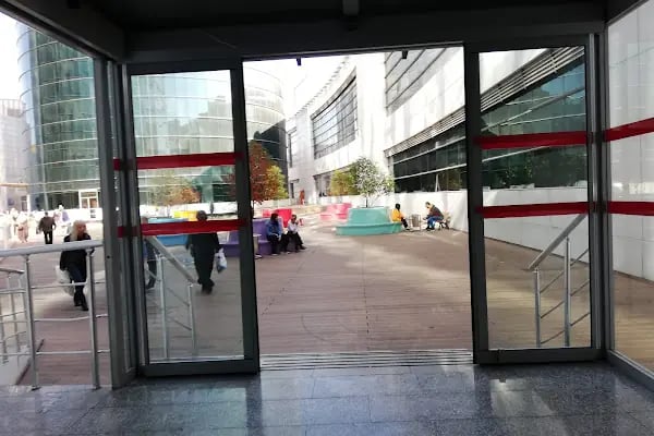 İstanbul Fizik Tedavi Rehabilitasyon Eğitim Ve Araştırma Hastanesi - Resim 20
