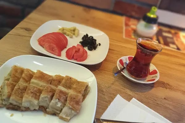 Meşhur Sarıyer Börekçisi Gazipaşa - Resim 20