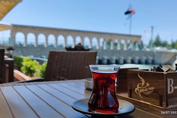 Beyaz Park Cafe ve Aile çay bahçesi - Resim 3