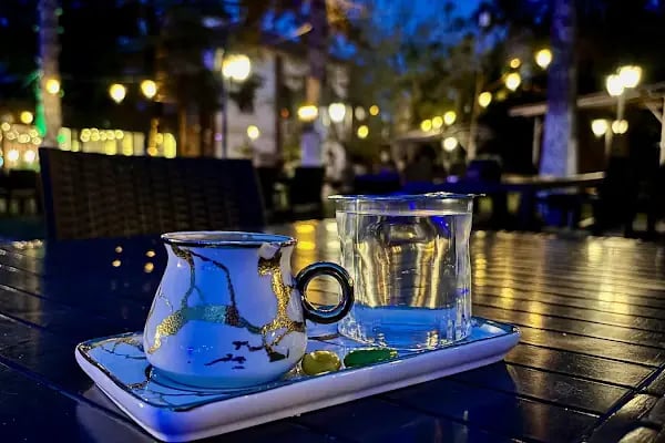 Beyaz Park Cafe ve Aile çay bahçesi - Resim 11