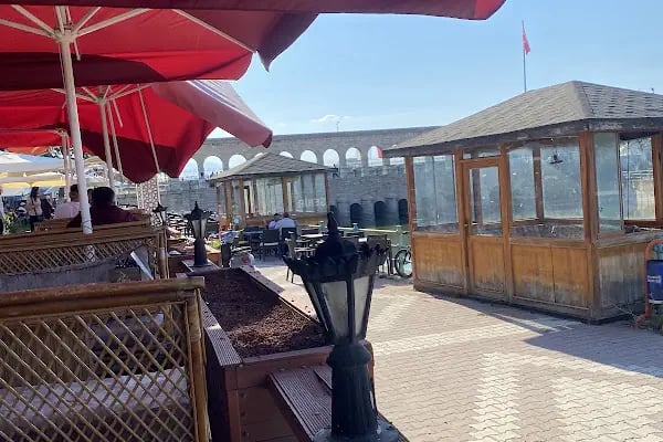 Beyaz Park Cafe ve Aile çay bahçesi - Resim 13