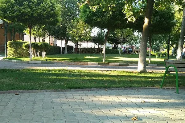 Belediye Parkı - Resim 14