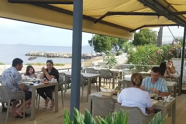 Small Beach Hotel - Resim 5