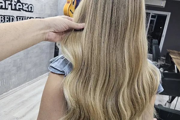 Shine WOMEN’s Hair&Makeup Kuaför - Resim 6