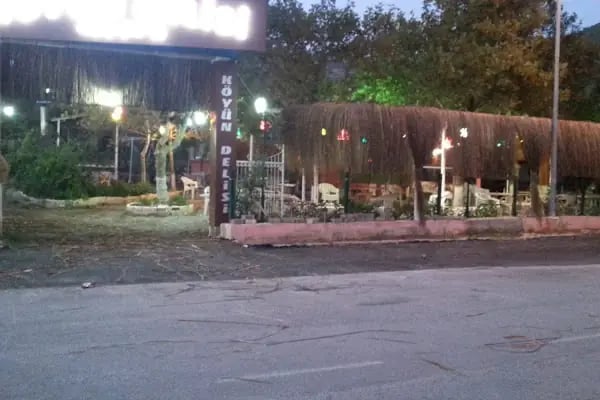 kaynaklar köyün delisi kahvaltı salonu - Resim 11