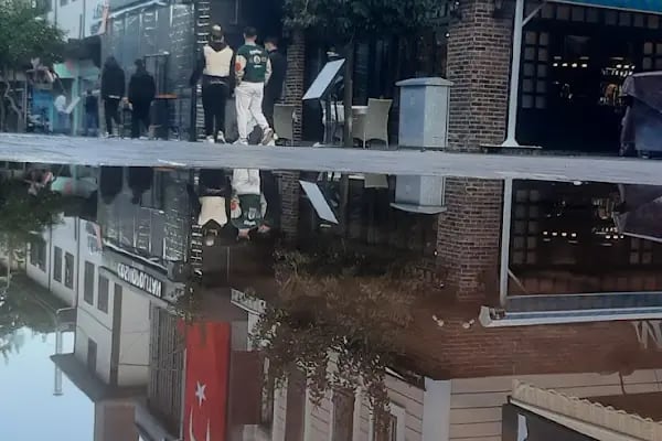 Küçük Adam (Cafe &amp; Pub) - Resim 5
