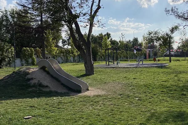 Gazi Park - Resim 11
