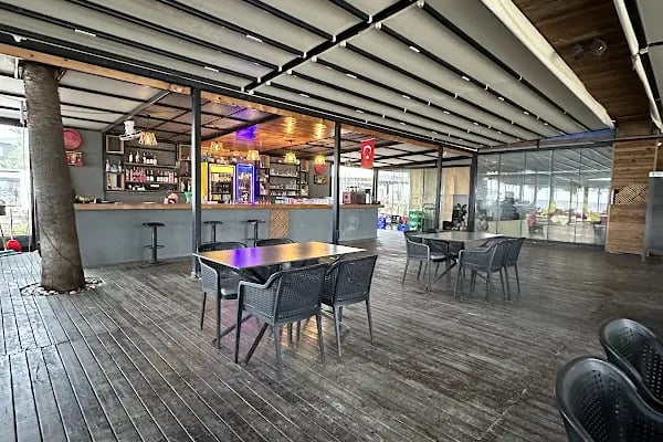 Loft Lounge Cafe - Resim 5